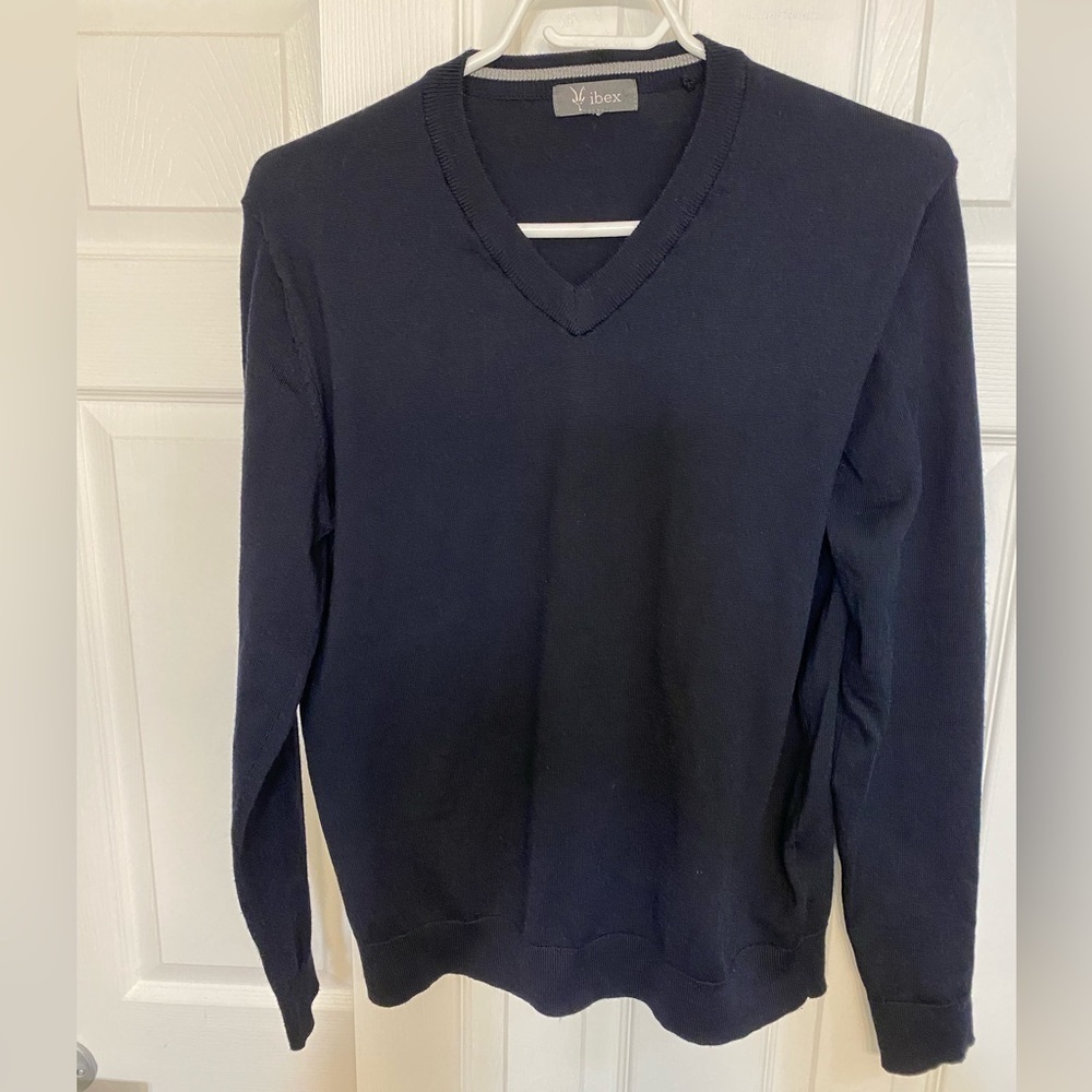 Women S Ibex long sleeve V neck merino wool blend sweater navy blue Gorpcore